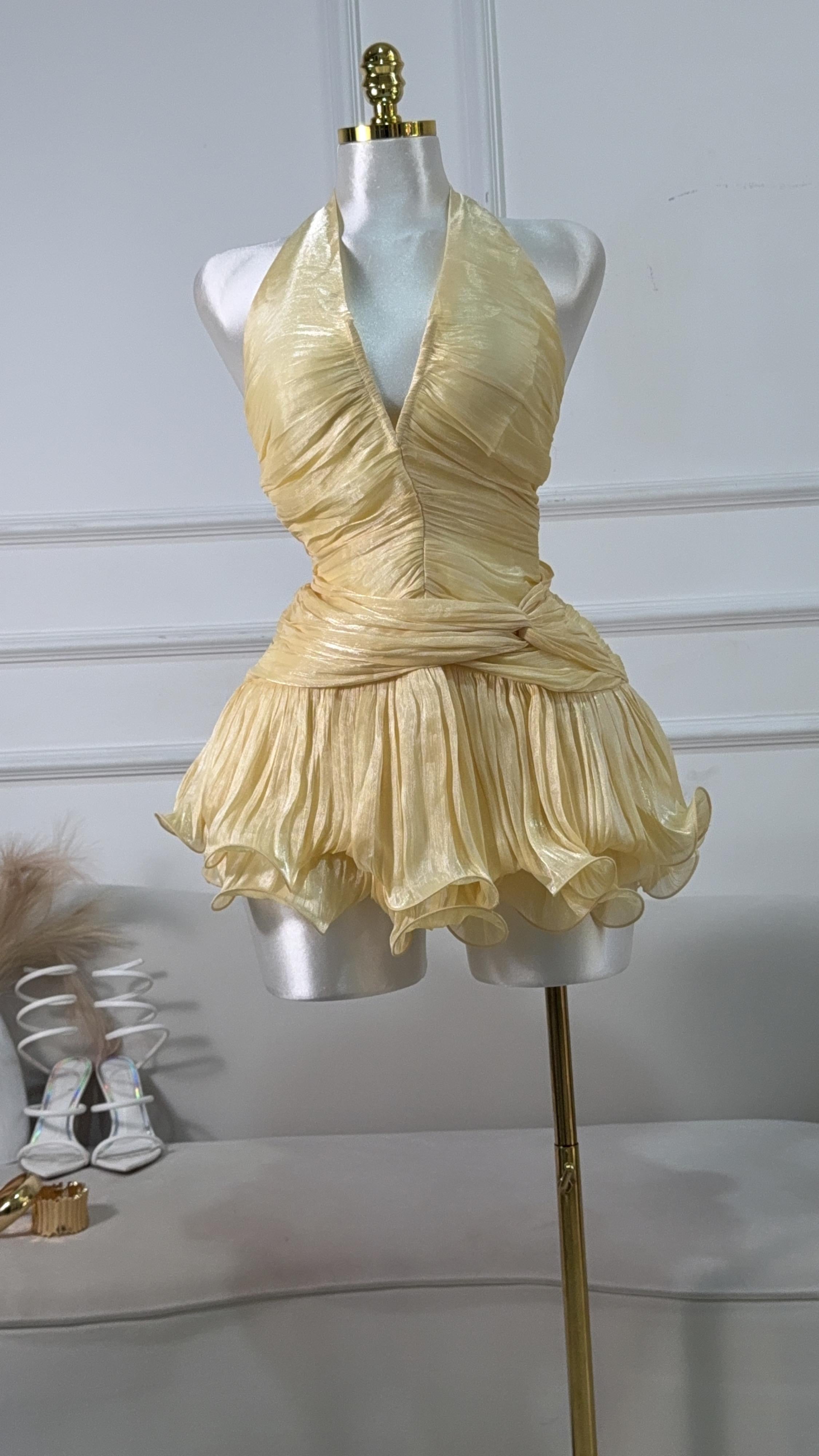 VESTIDO CORTO AMARILLO
