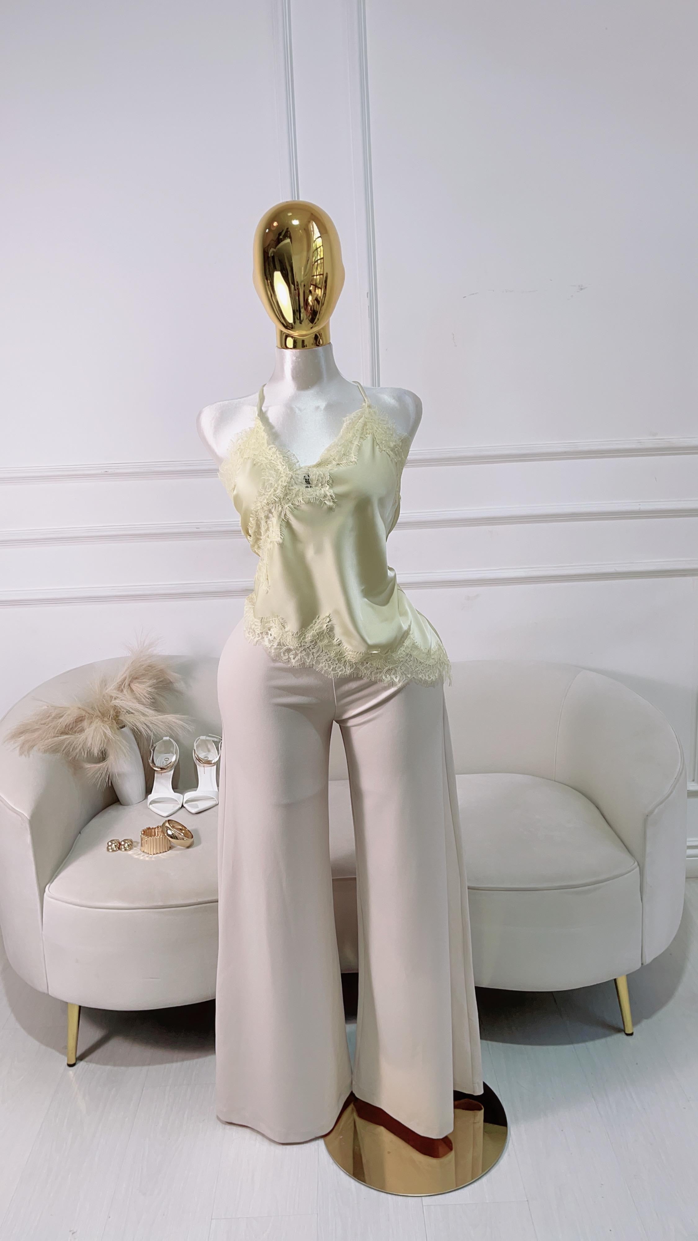 BLUSA AMARILLA TIRANTES Y ENCAJE