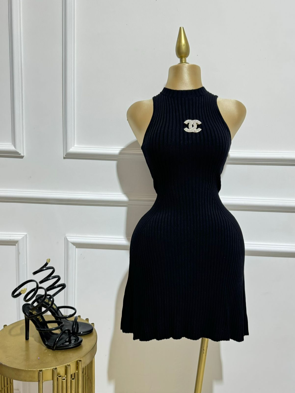 Vestido Corto Negro