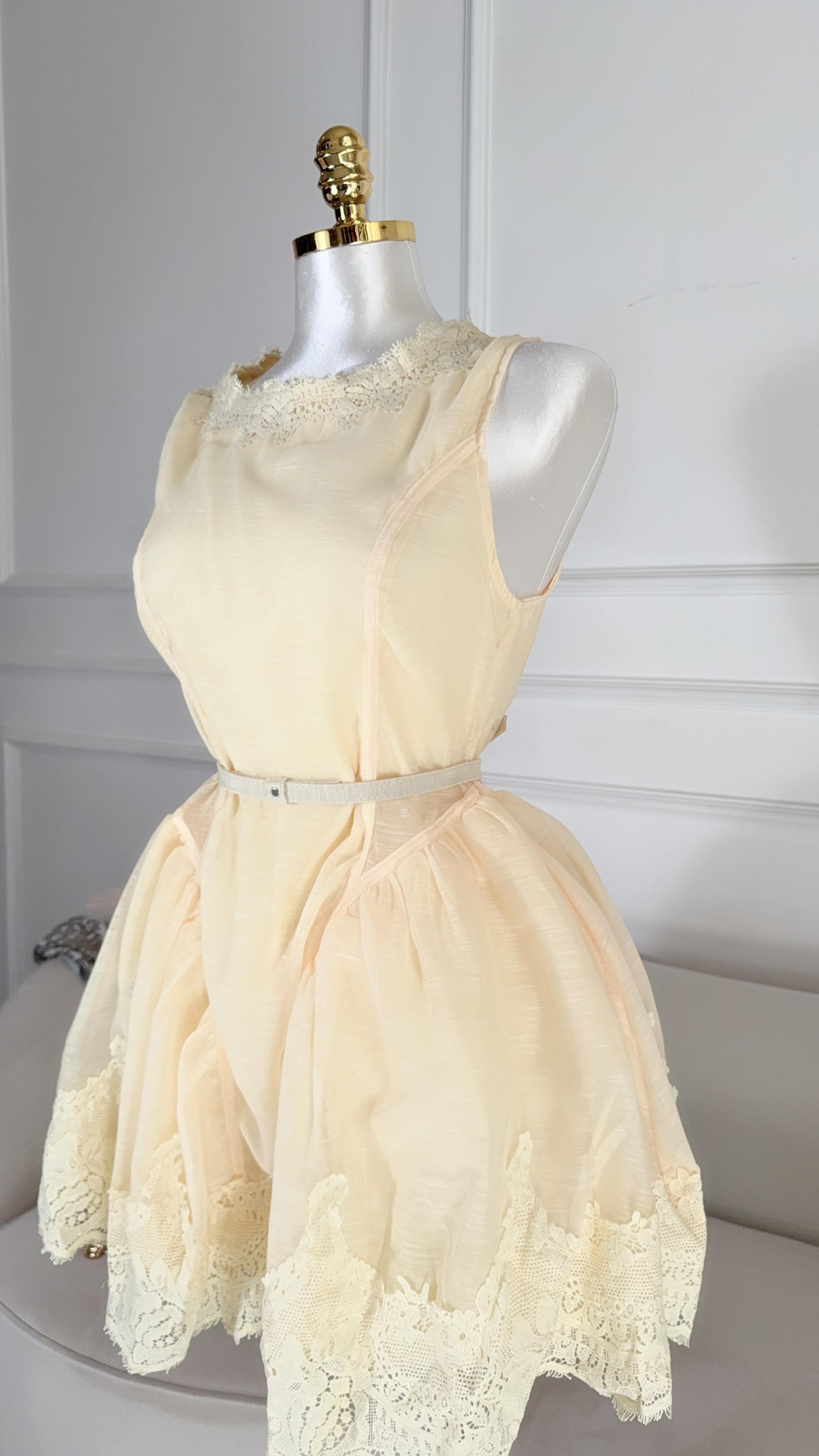 VESTIDO AMARILLO ENCAJE ORILLA