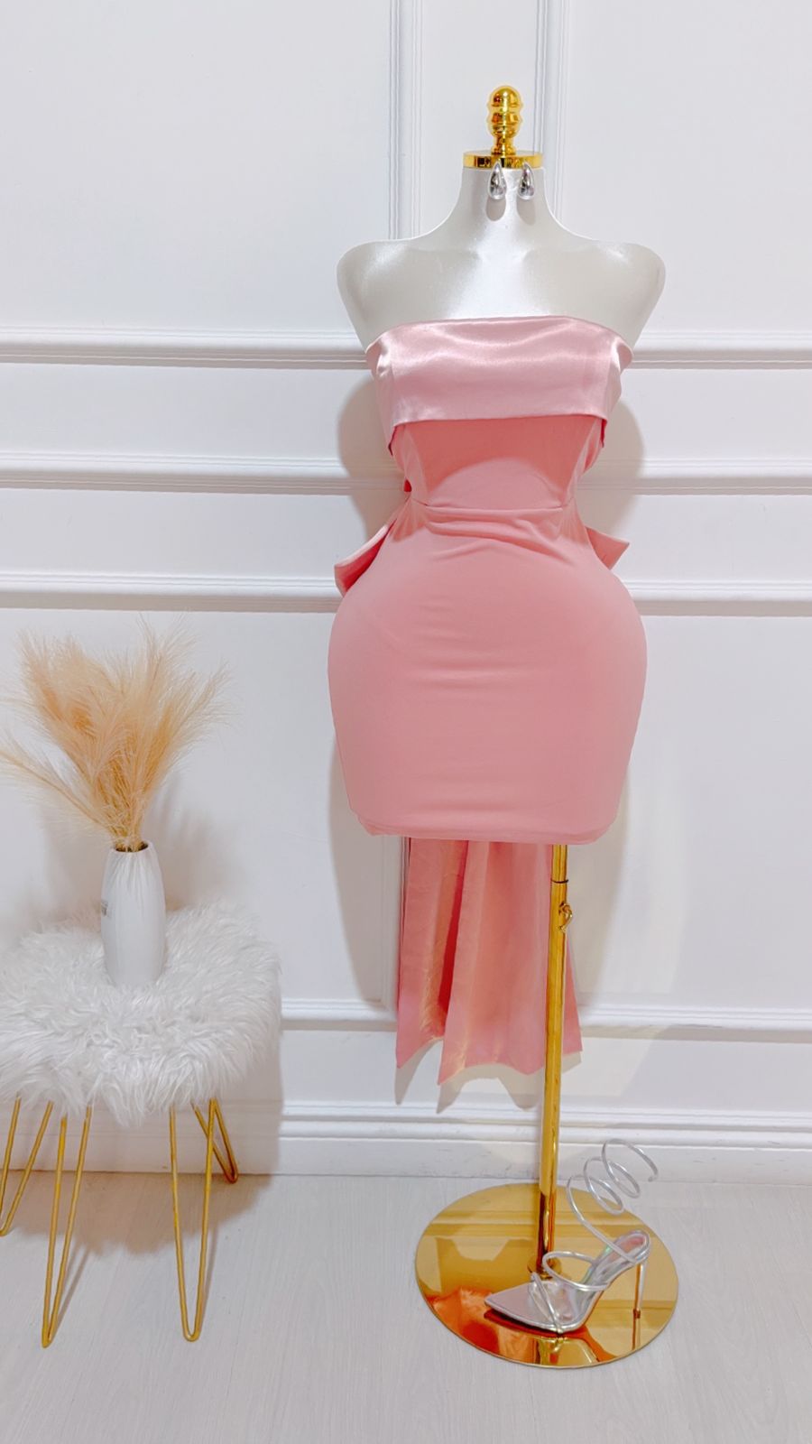 Vestido Corto Detalle Lazo Satin