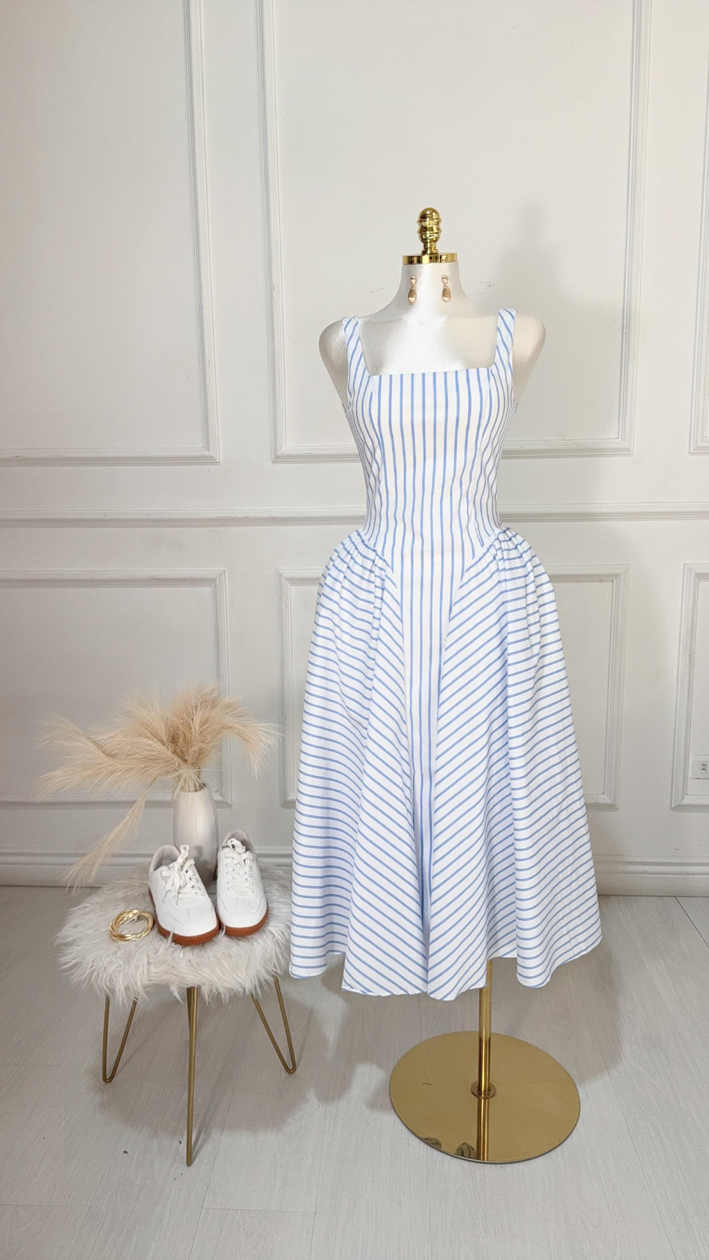 VESTIDO BLANCO LARGO RAYAS