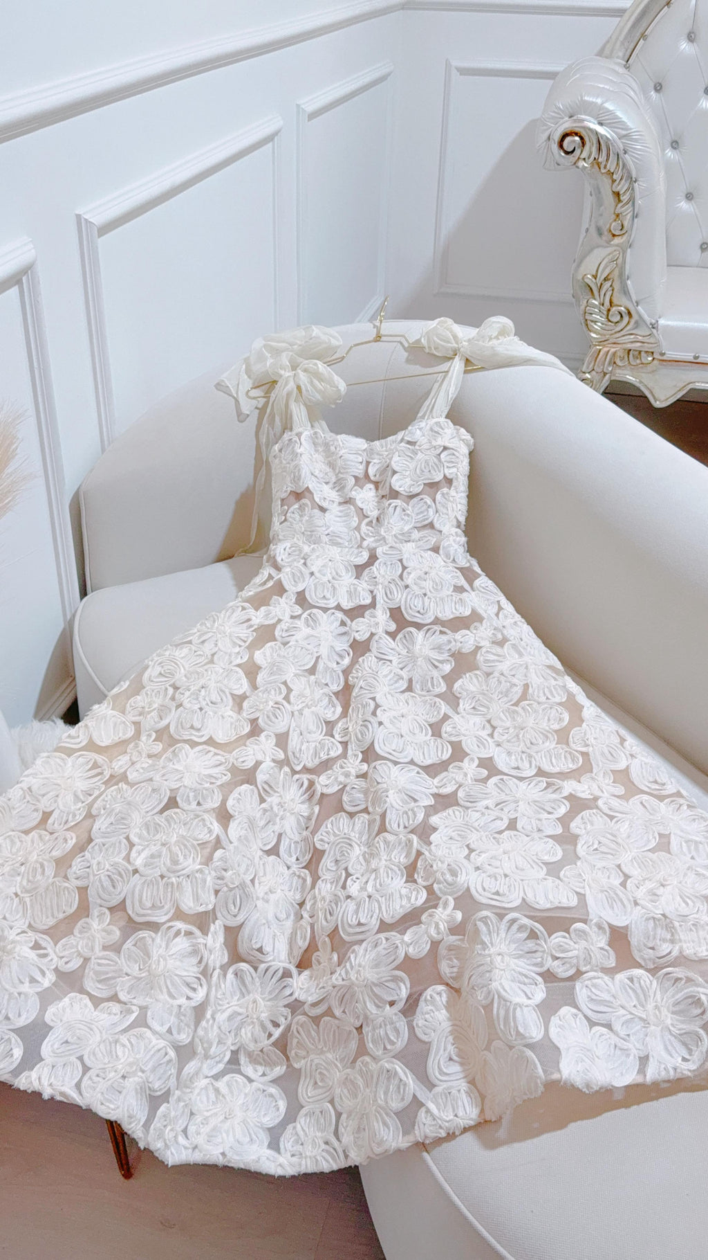 Vestido Con Vuelo Encaje 3D Cream