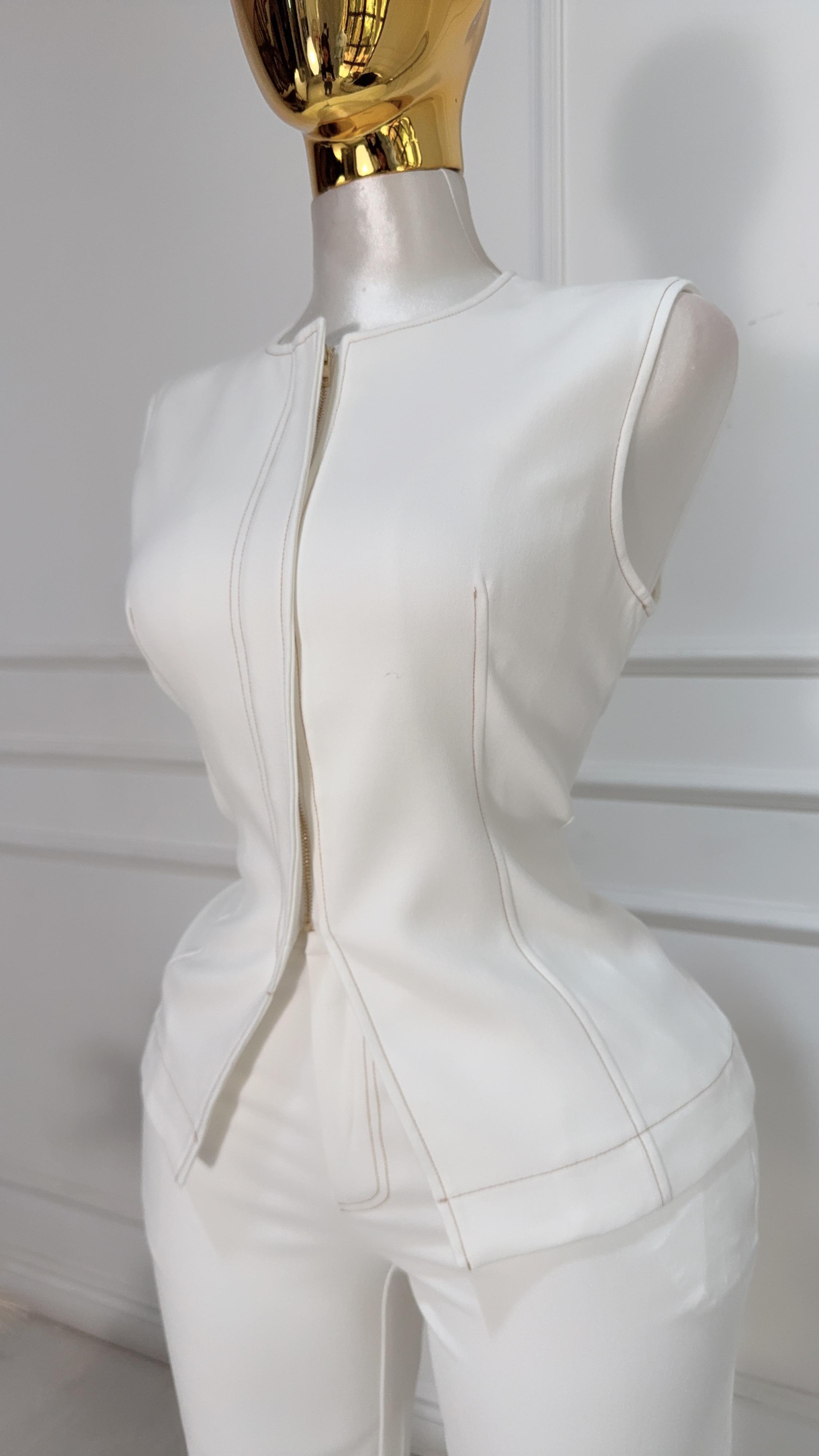 CONJUNTO BLANCO DE PANTALON