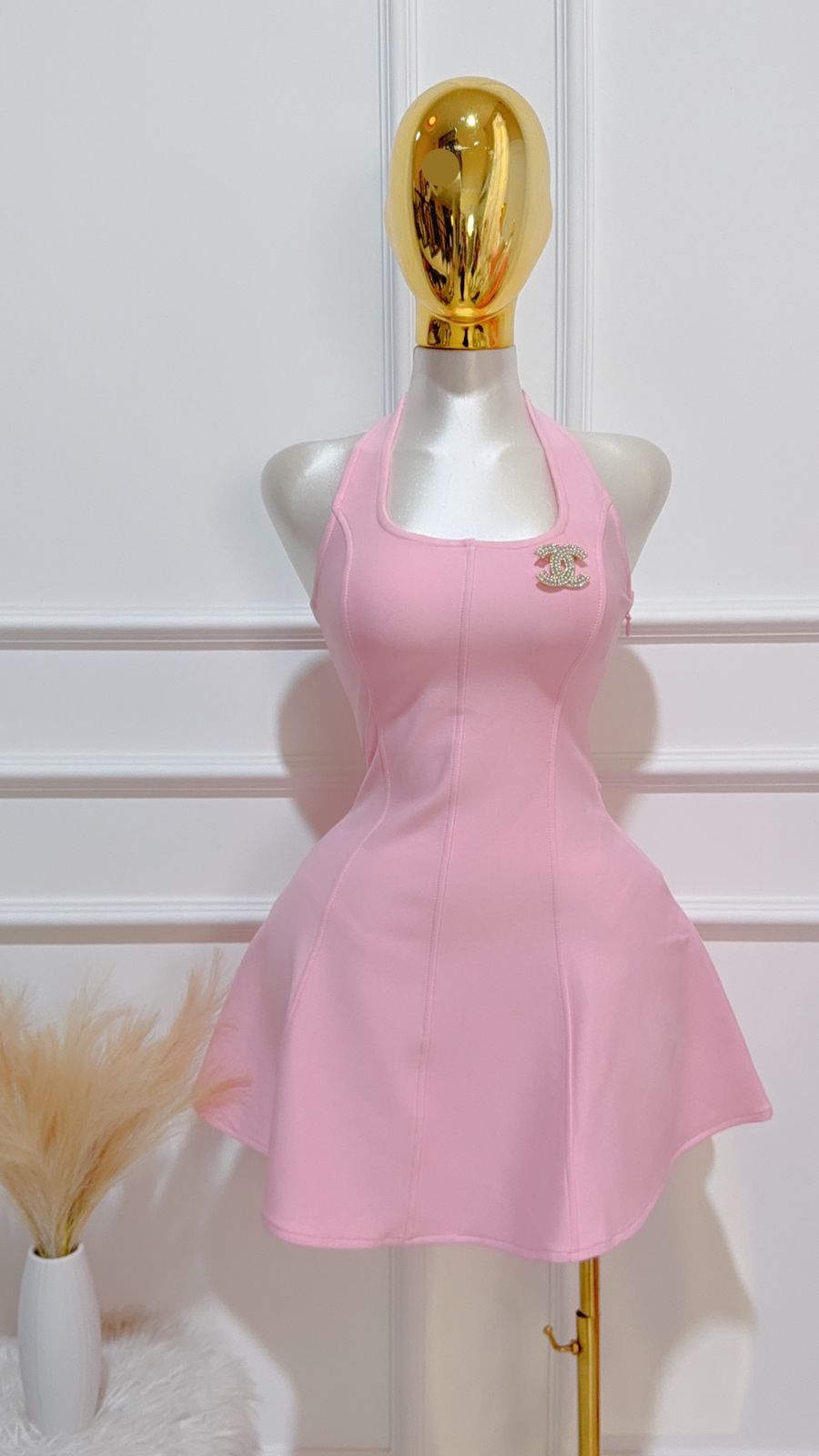 Vestido Corto Bandage Escote Rosa