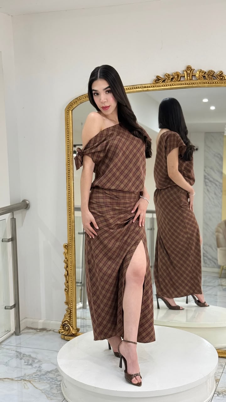 Conjunto cafe falda rayas