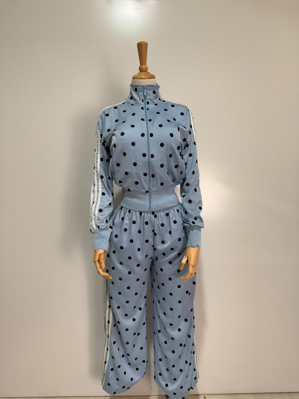 CONJUNTO AZUL PUNTOS NEGROS