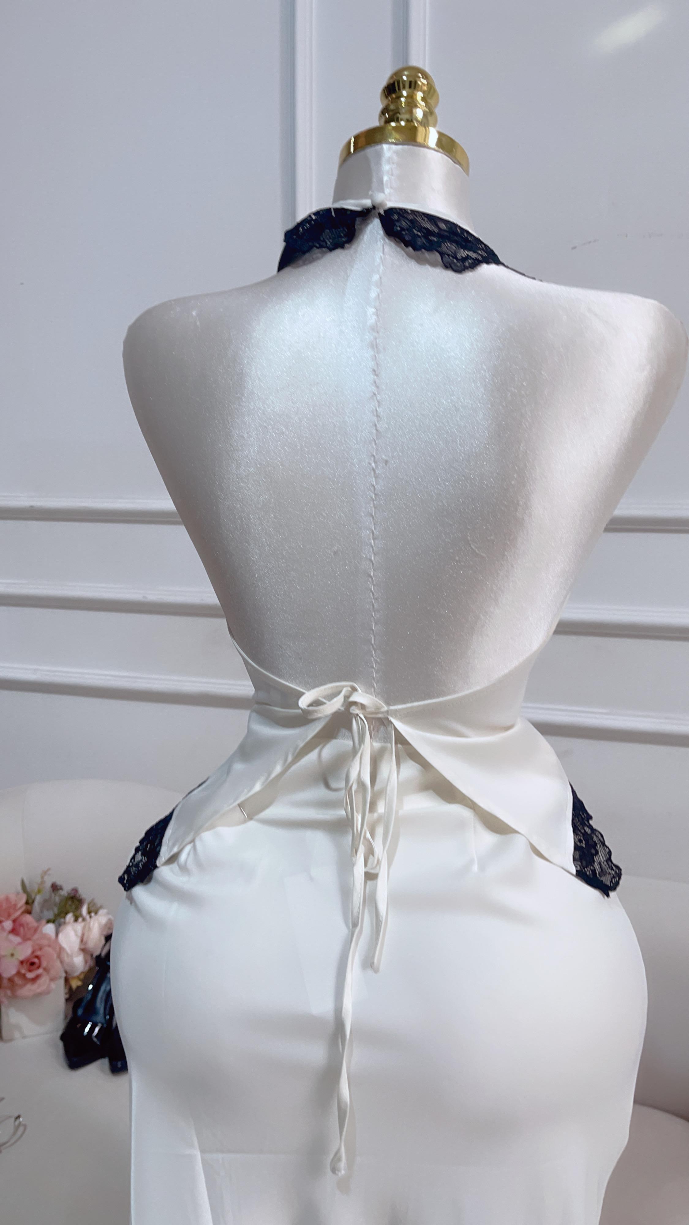 SET FALDA BLANCA CON ENCAJE NEGRO